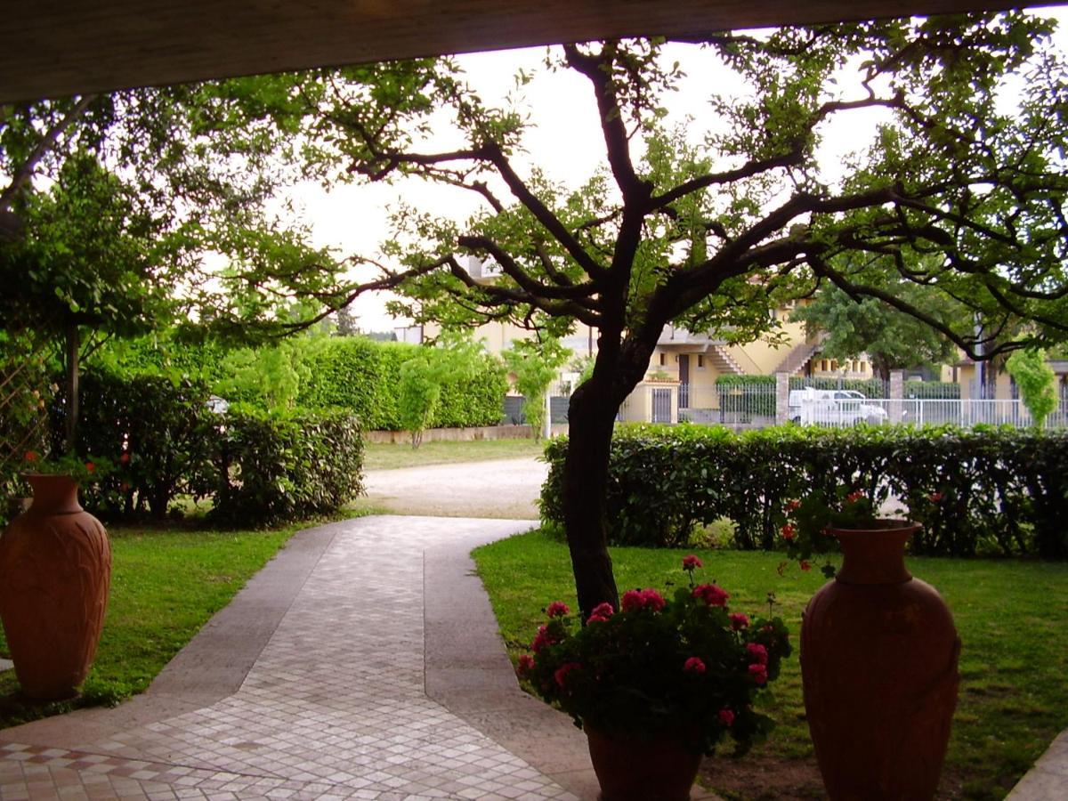 Hotel La Romantica Manerba del Garda Exteriör bild